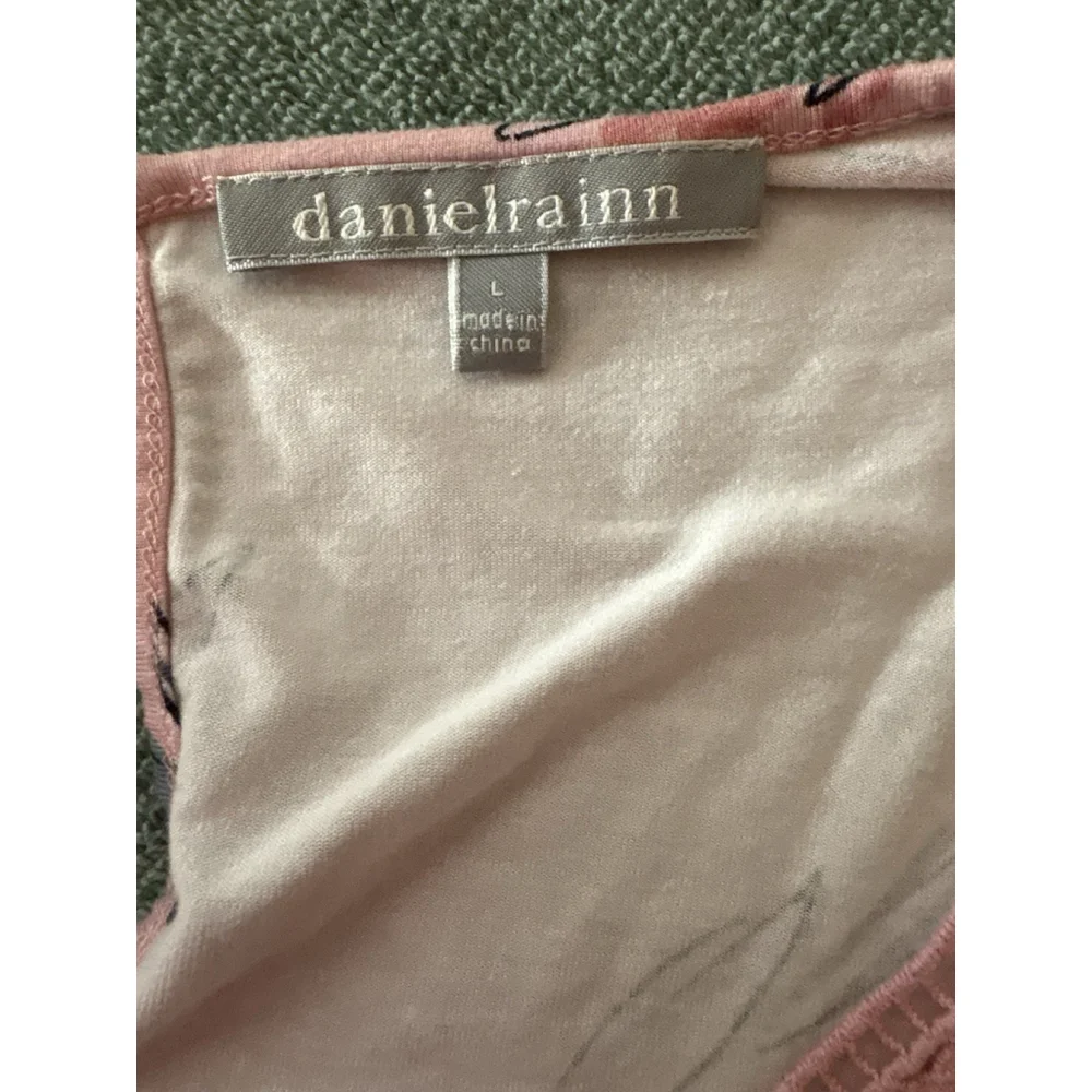 Daniel Rainn Pink Floral Crochet Lace Yoke Tank Top Sleeveless Size L Stitch Fix - Picture 2 of 6